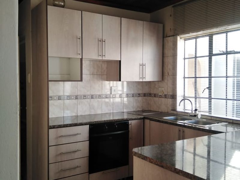 One Bedroom Separate Entrance - Photo 10