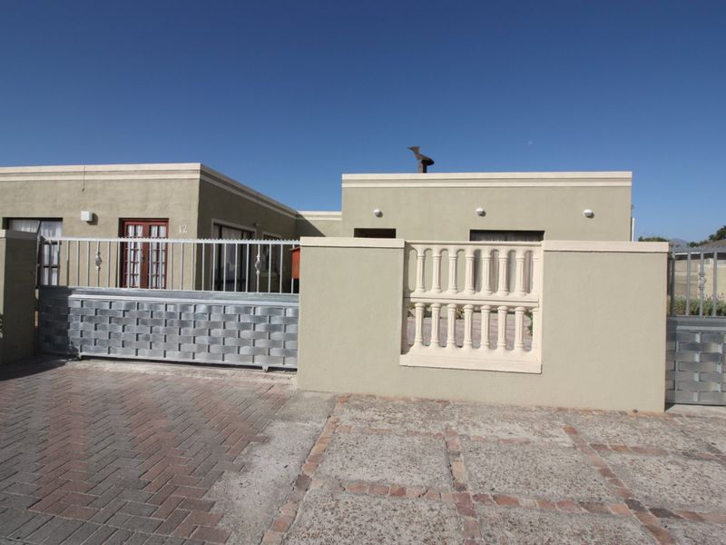 One Bedroom Separate Entrance - Photo 6
