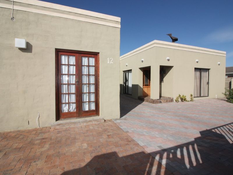 One Bedroom Separate Entrance - Photo 7