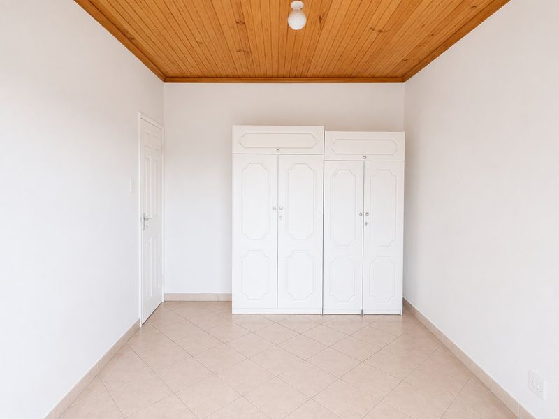 One Bedroom Separate Entrance - Photo 7