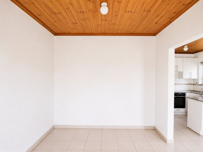 One Bedroom Separate Entrance - Photo 5