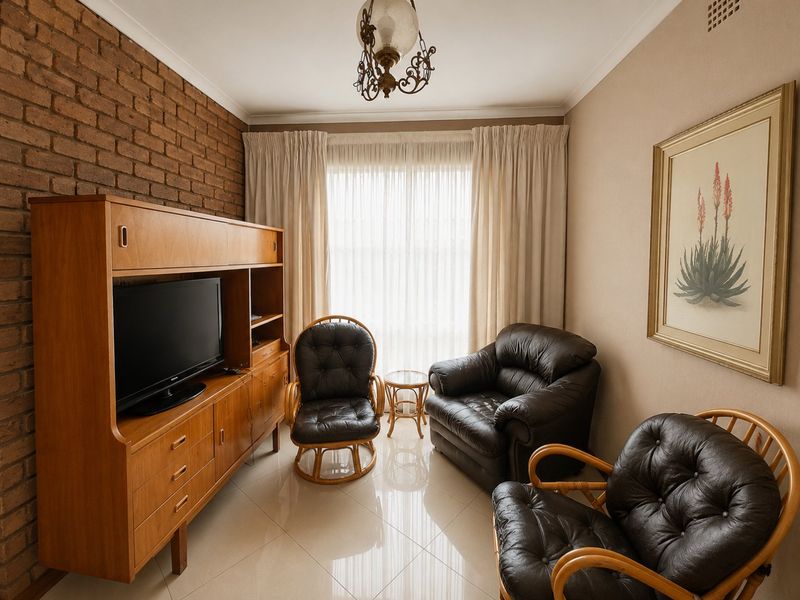 Charming Primrose family home with ample space and potential close to amenities. - Photo 8
