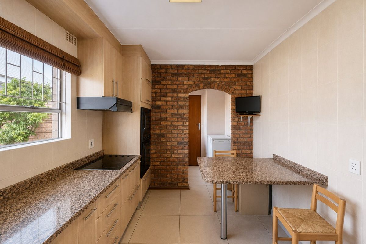 Charming Primrose family home with ample space and potential close to amenities. - Photo 5