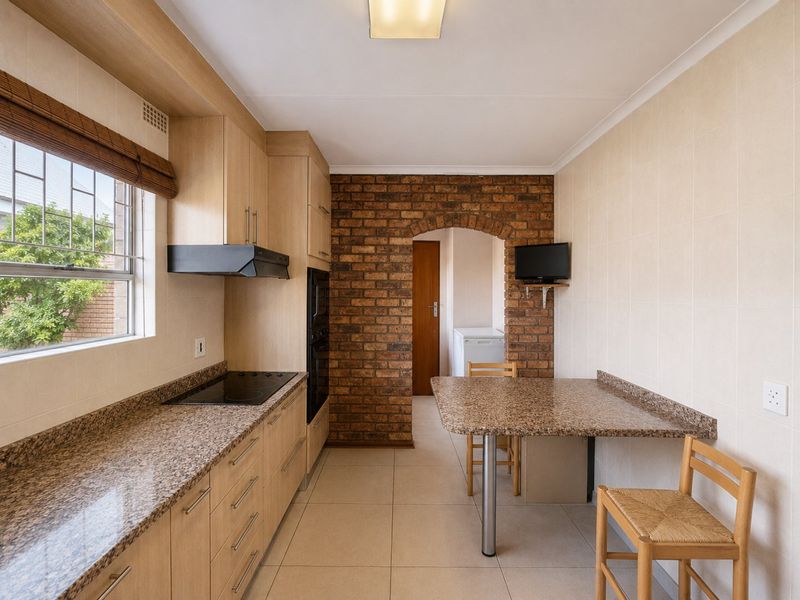 Charming Primrose family home with ample space and potential close to amenities. - Photo 5