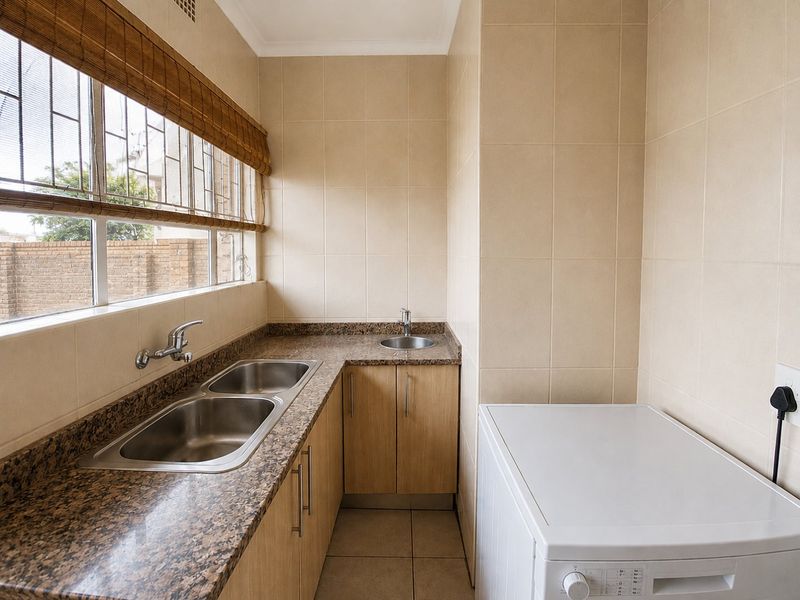Charming Primrose family home with ample space and potential close to amenities. - Photo 7