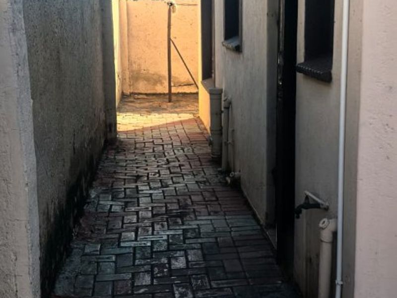 For Sale: 3 Bedroom Home in Soshanguve Block VV – R795,000 - Photo 6