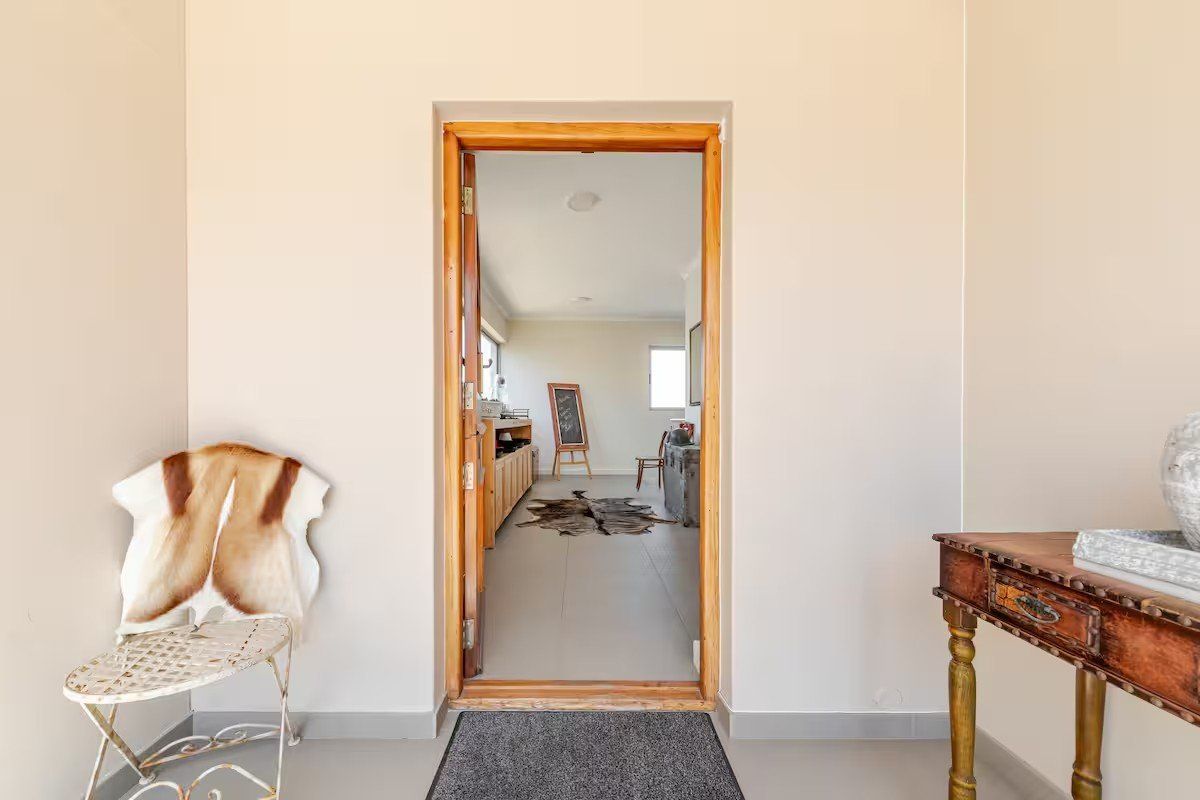 Stunning 3 Bedroom and 3 Bathroom House - Bloubergstrand - Photo 4