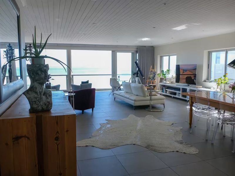 Stunning 3 Bedroom and 3 Bathroom House - Bloubergstrand - Photo 5