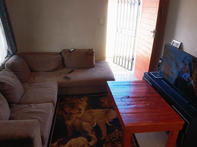 2 Bedroom house for Sale in Alliance - Photo 4