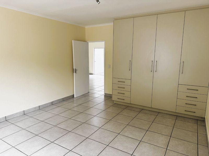 Bright 2Bdr Garden Flat / Apartment in Weltevreden Park - Photo 8