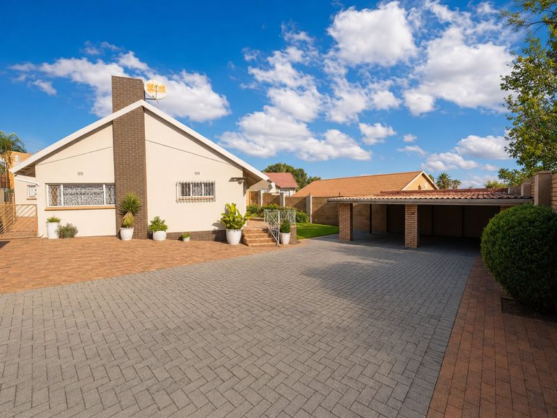 Sunnyridge Cluster home with flatlet and garden charm close to amenities. - Photo 1