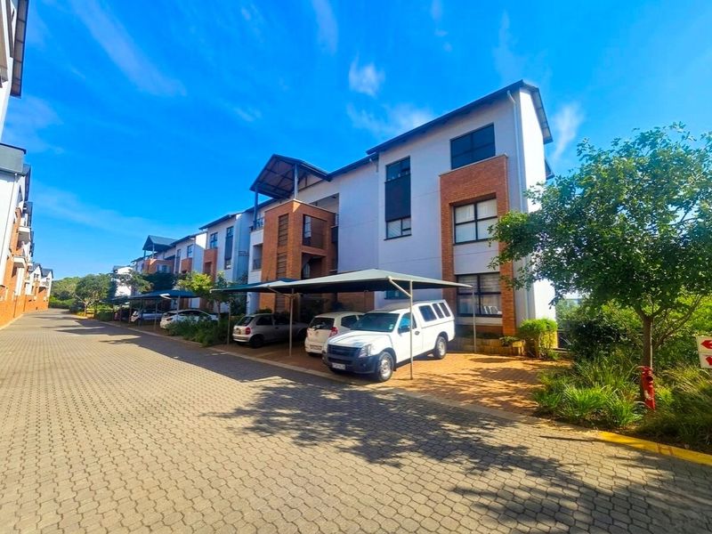 Stylish Apartment Living in Ballito Hills - Photo 2
