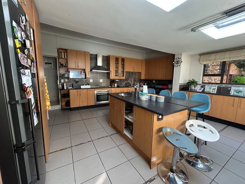 3 bed 2 bathroom family home - Photo 8