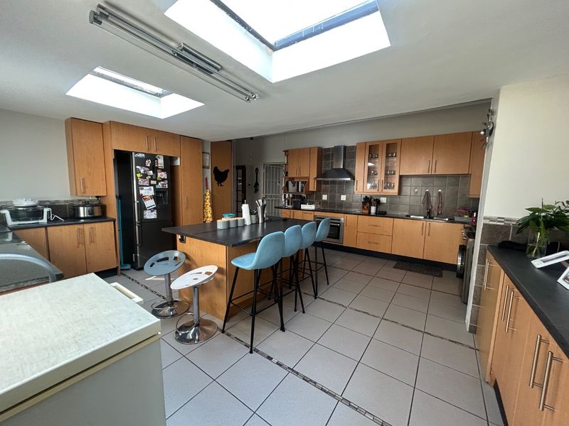 3 bed 2 bathroom family home - Photo 7