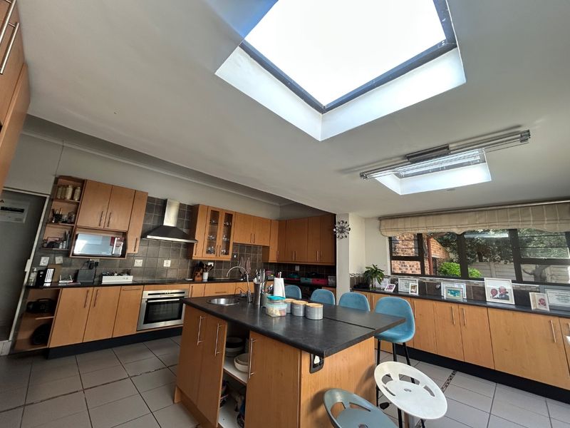 3 bed 2 bathroom family home - Photo 9