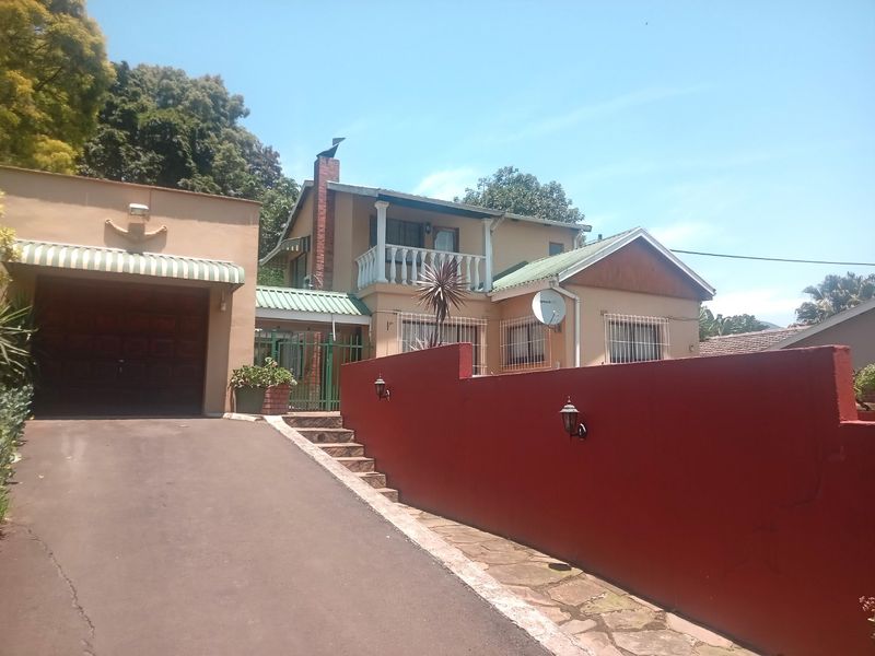 Well Maintained Double Storey Freestanding Family Home with Pool in Sought after Suburb- Townbush Road, Ferncliffe, Pmb - Photo 1