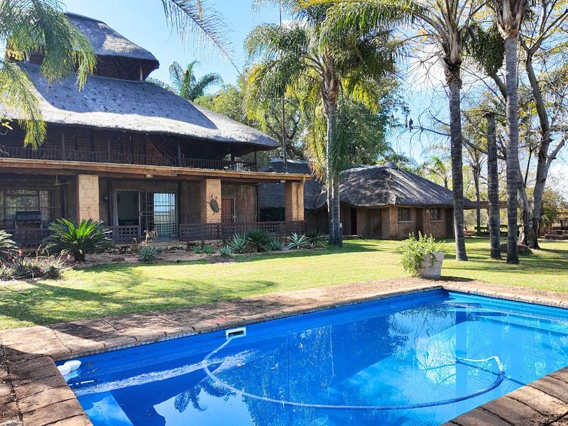 100 Hectares Fully Game Fenced House 4 Bedrooms - Photo 1
