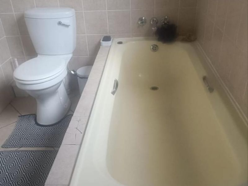 3 Bedroom 2 Bathroom Townhouse for Rent - Photo 10