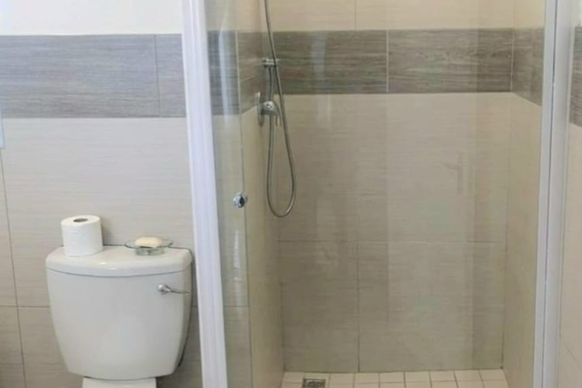 Modern 2 Bedroom 1 Bathroom Apartment in Rynfield - Photo 3