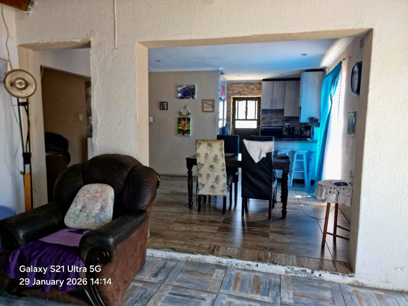 EXCLUSIVE FAMILY HOME FOR SALE IN RUSSELS REST, EERSTERIVIER. EXCLUSIVE SOLE MANDATE!!!! - Photo 9