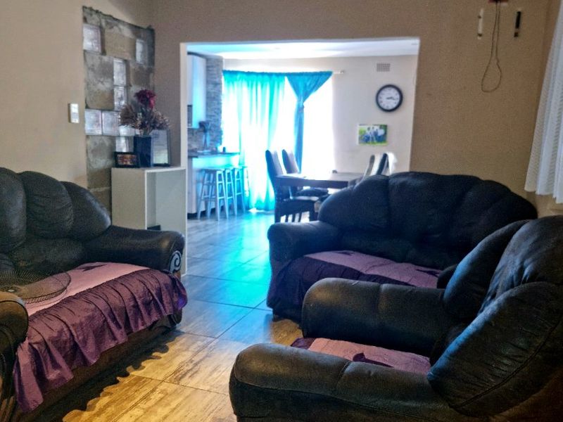 EXCLUSIVE FAMILY HOME FOR SALE IN RUSSELS REST, EERSTERIVIER. EXCLUSIVE SOLE MANDATE!!!! - Photo 7