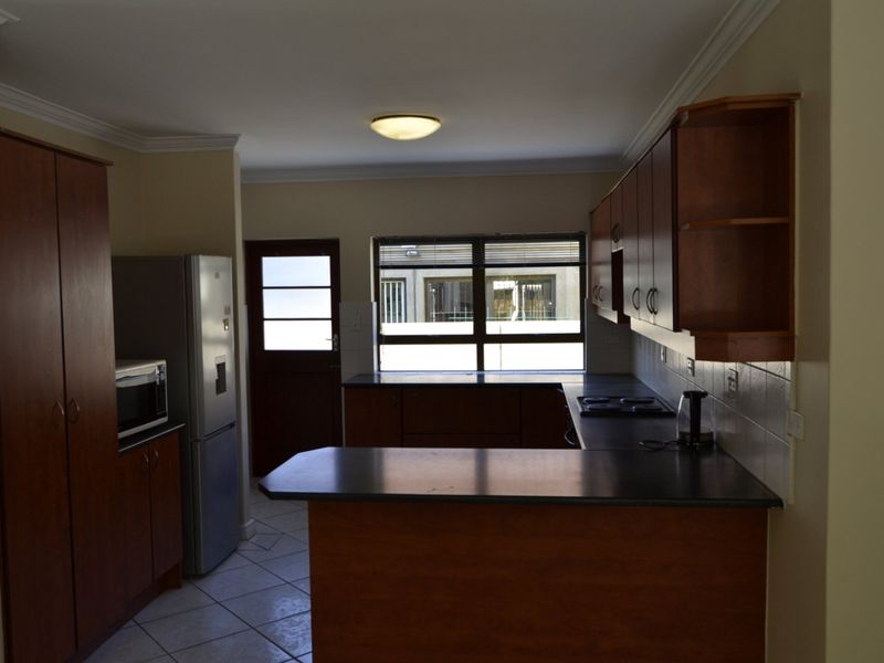 Spacious Pet-Friendly Family Home to Rent in Cape Heritage | R26 000 per Month - Photo 3