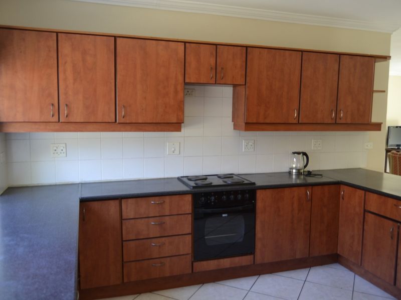 Spacious Pet-Friendly Family Home to Rent in Cape Heritage | R26 000 per Month - Photo 4