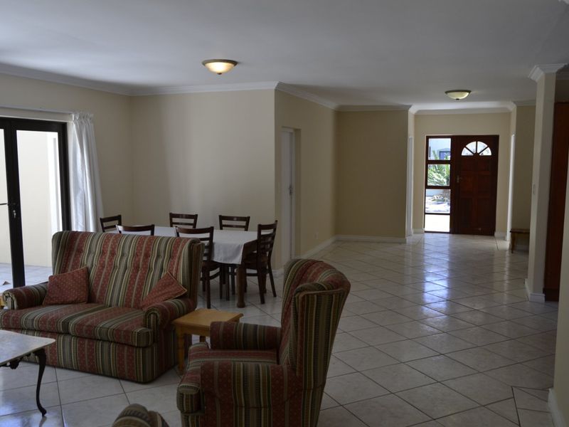Spacious Pet-Friendly Family Home to Rent in Cape Heritage | R26 000 per Month - Photo 6