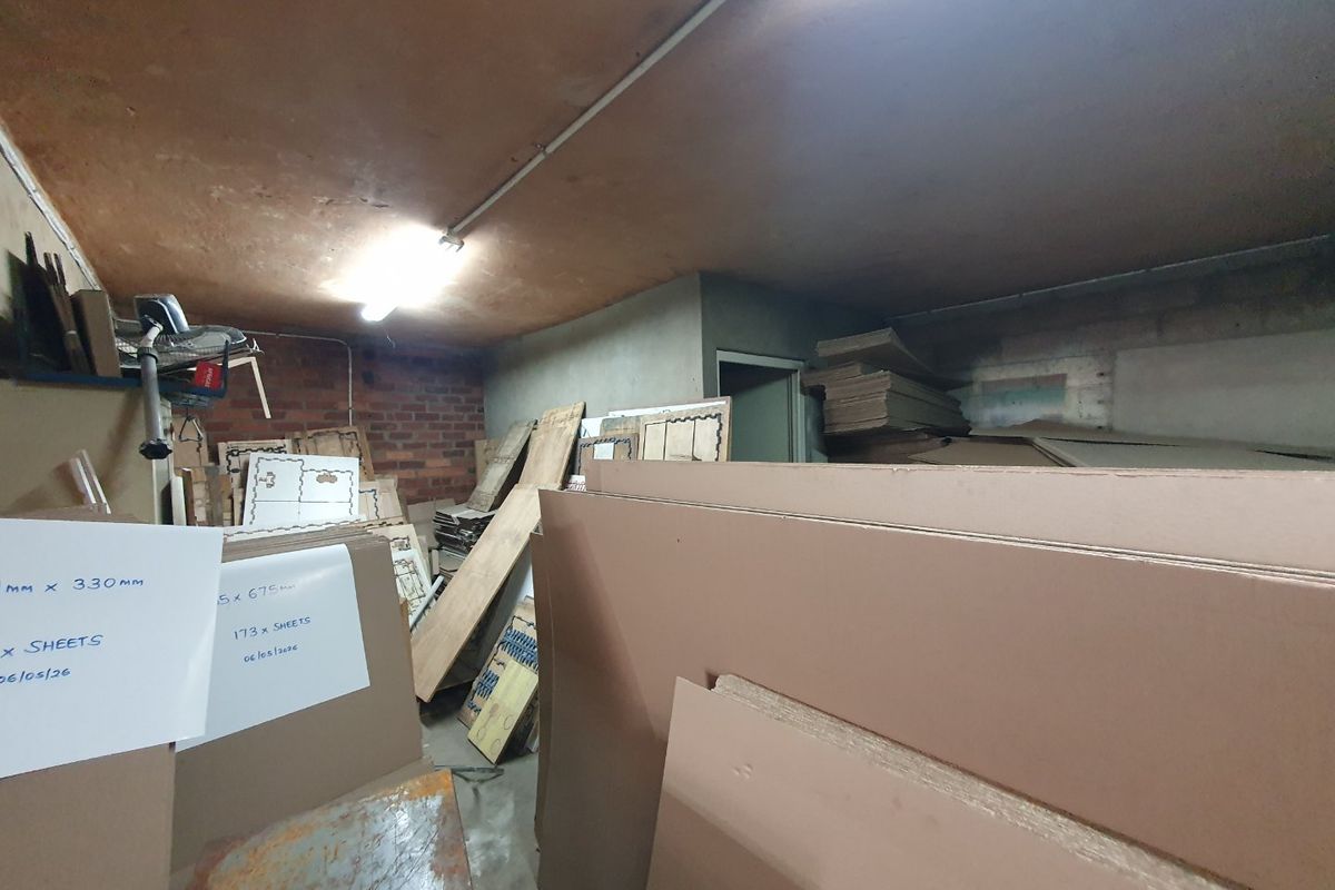 Prime Springfield Park industrial space for rent - Photo 5