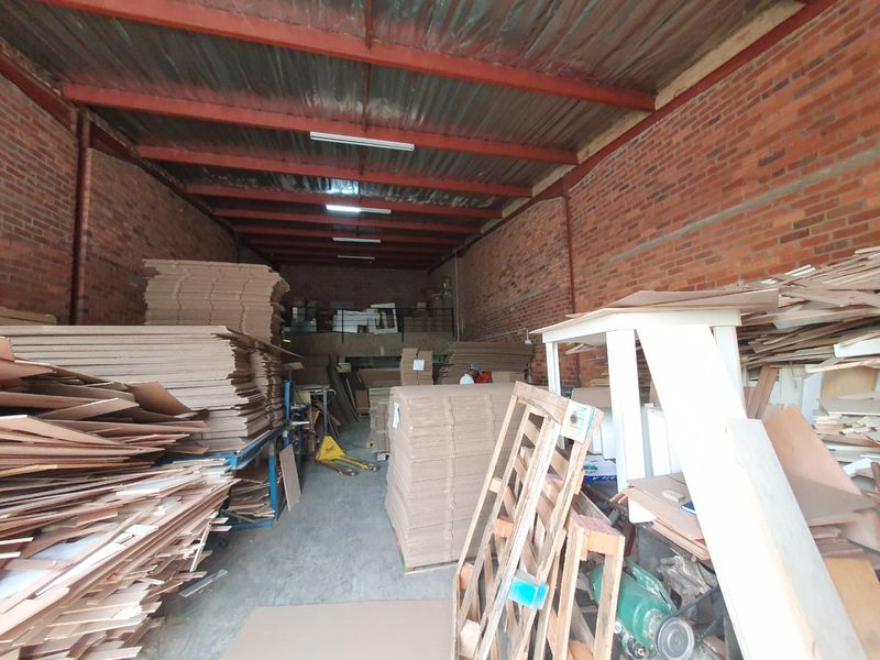 Prime Springfield Park industrial space for rent - Photo 8