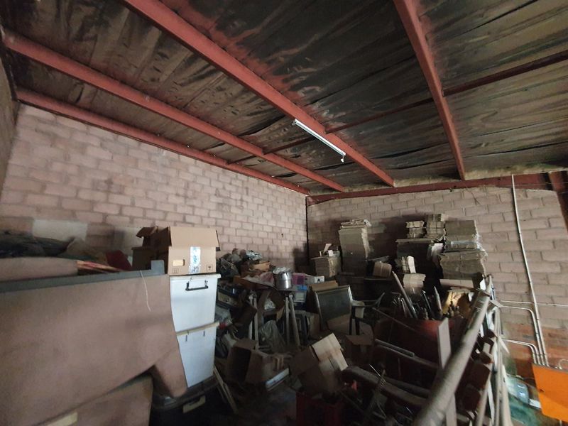 Prime Springfield Park industrial space for rent - Photo 4