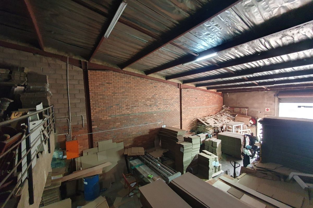 Prime Springfield Park industrial space for rent - Photo 3