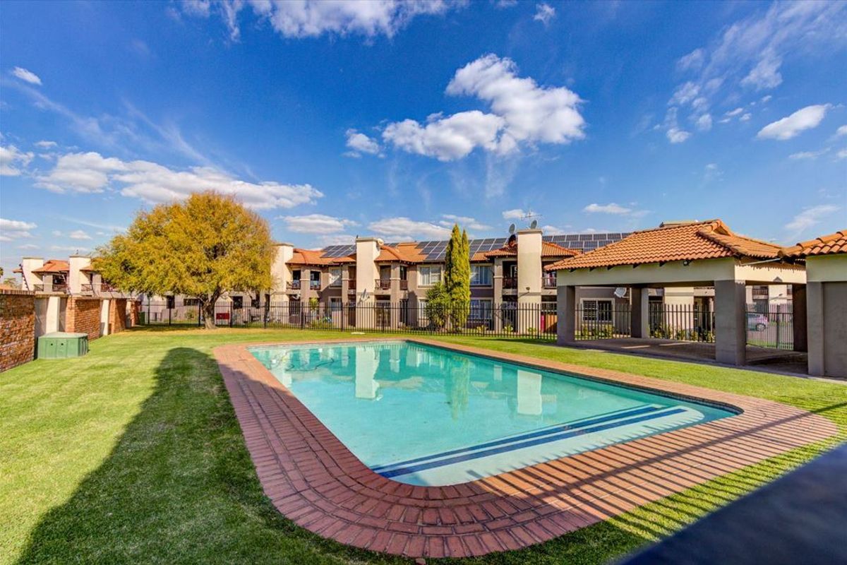Charming Home with Pool and Modern Comfort - Photo 3
