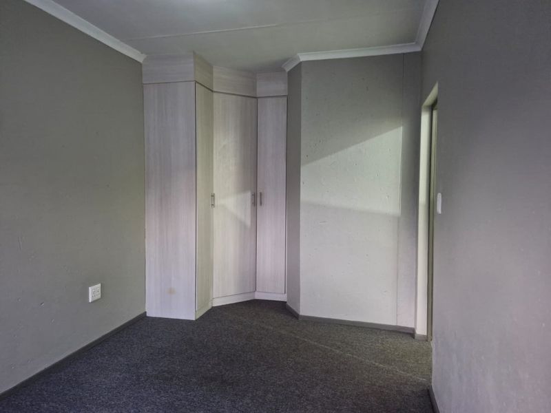 3 Bedroom Duplex for Sale in Honeydew Grove - Photo 10