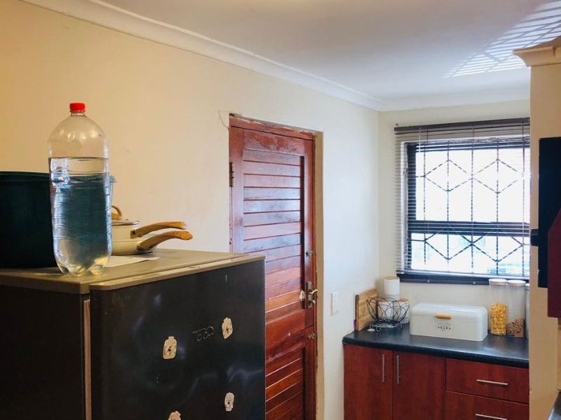 Beautiful 3 Bedroom house  - Photo 6