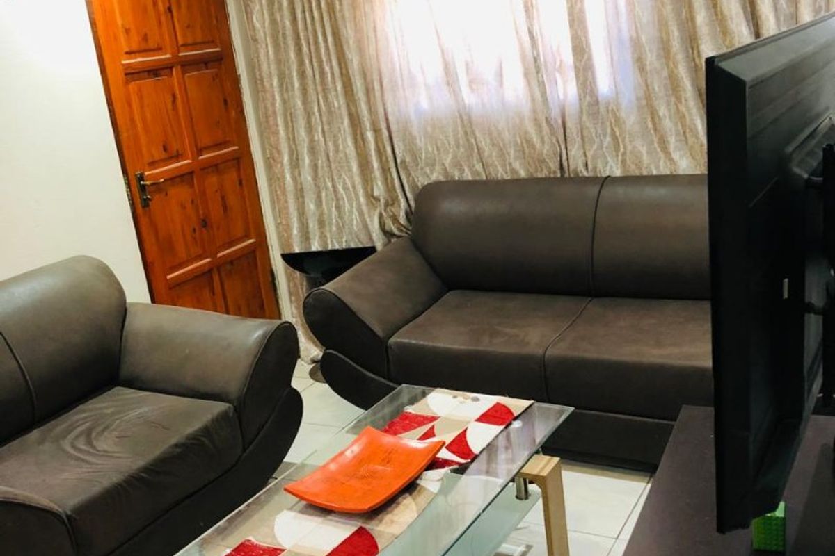 Beautiful 3 Bedroom house  - Photo 4