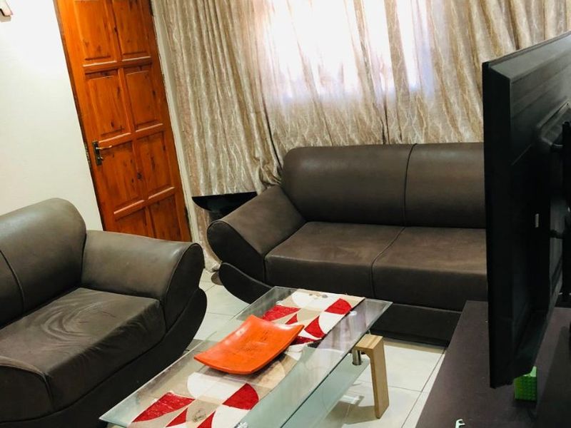 Beautiful 3 Bedroom house  - Photo 4
