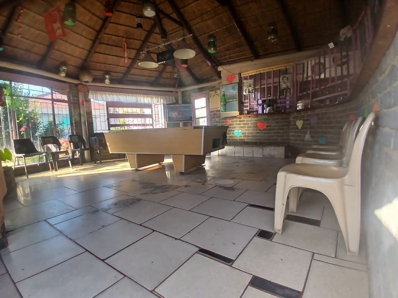 !!!Profitable living for under R800 000!!! - Photo 1