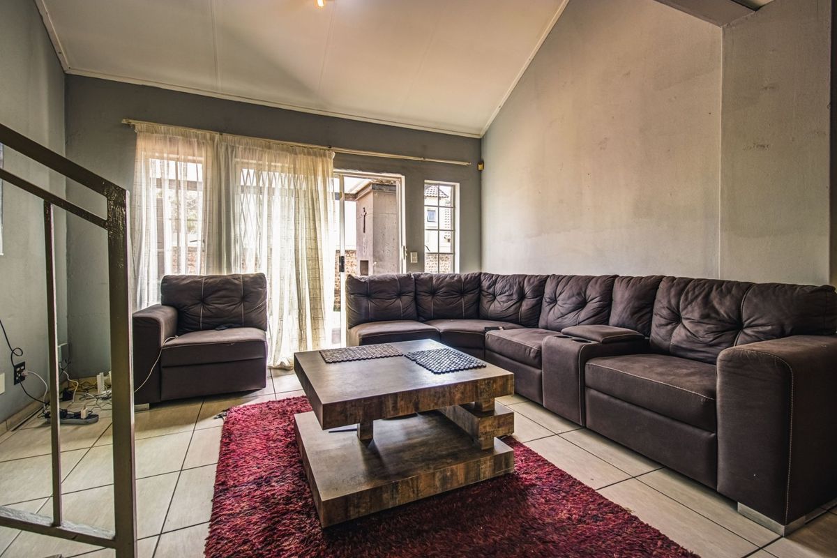 The Perfect First Home!   - Photo 4