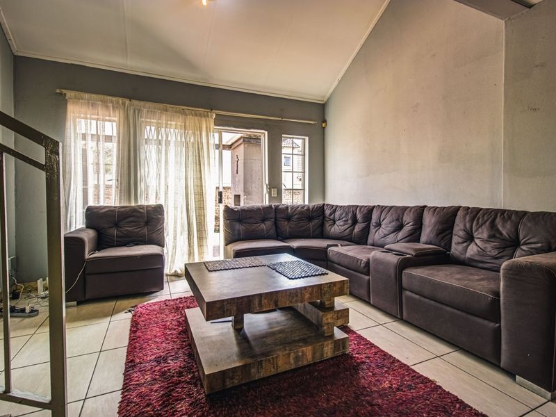 The Perfect First Home!   - Photo 4