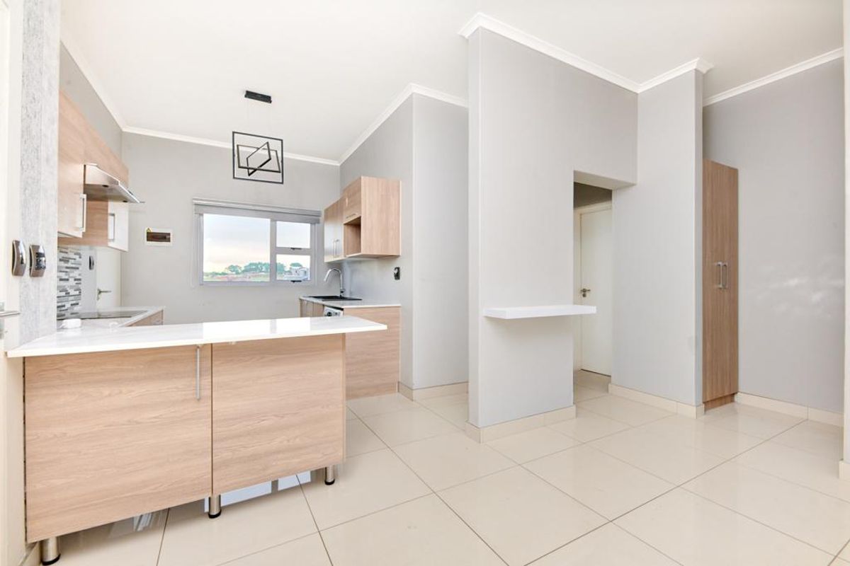Stunning 2-Bedroom Apartment for Sale in Blue Hills Midrand - Photo 4