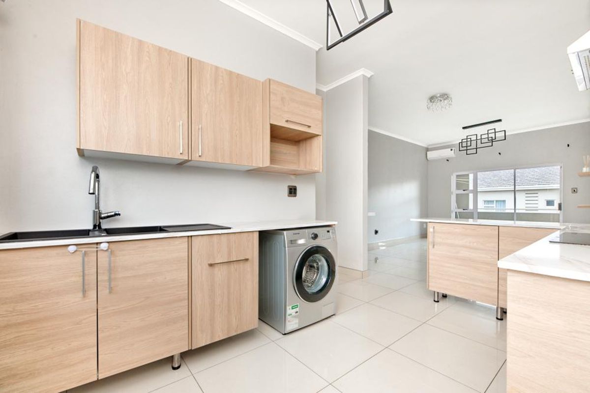 Stunning 2-Bedroom Apartment for Sale in Blue Hills Midrand - Photo 2