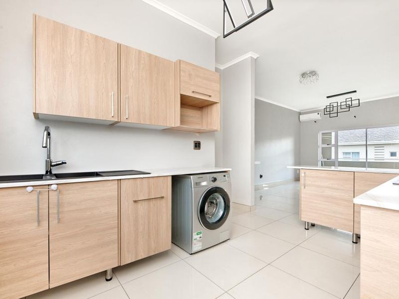 Stunning 2-Bedroom Apartment for Sale in Blue Hills Midrand - Photo 2