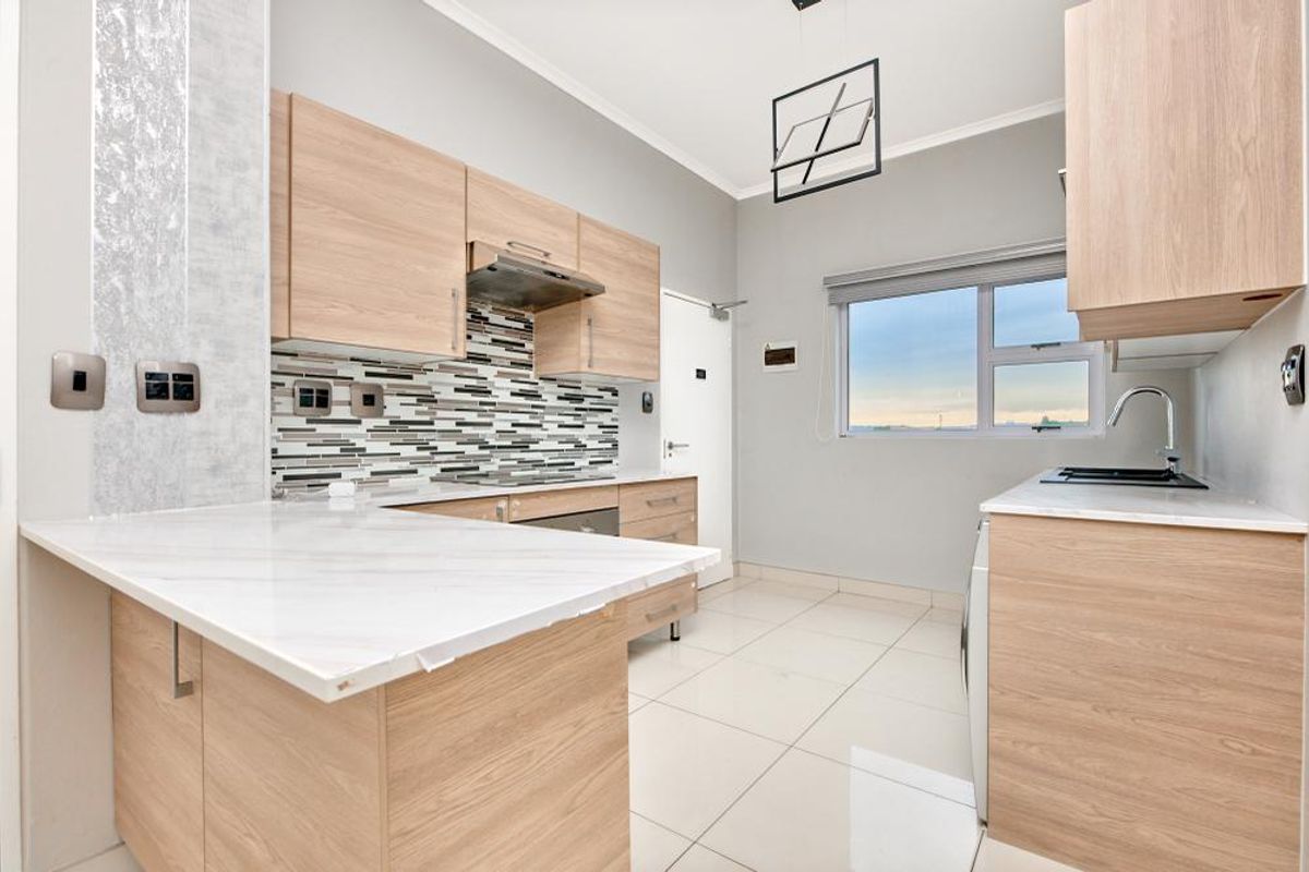 Stunning 2-Bedroom Apartment for Sale in Blue Hills Midrand - Photo 3