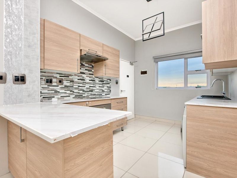 Stunning 2-Bedroom Apartment for Sale in Blue Hills Midrand - Photo 3