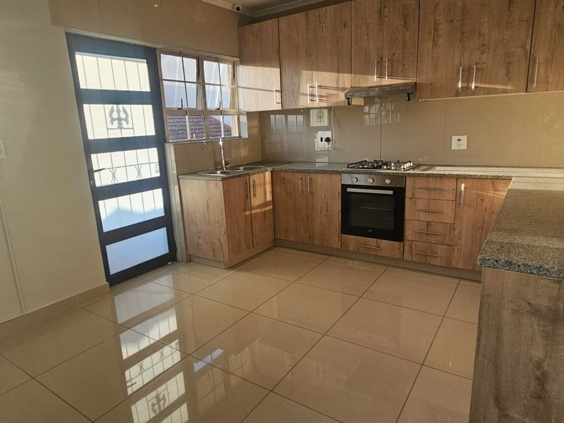 Stepless Townhouse | Musgrave - Photo 2
