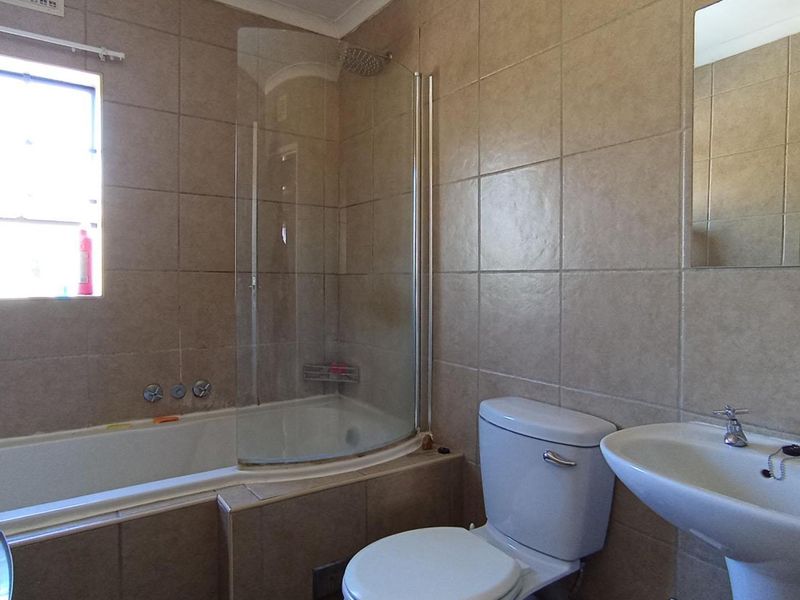 Modern 2-Bedroom Apartment for Sale in San Ridge Heights, Erand Gardens, Midrand - Photo 8