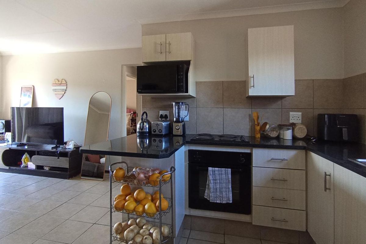 Modern 2-Bedroom Apartment for Sale in San Ridge Heights, Erand Gardens, Midrand - Photo 2
