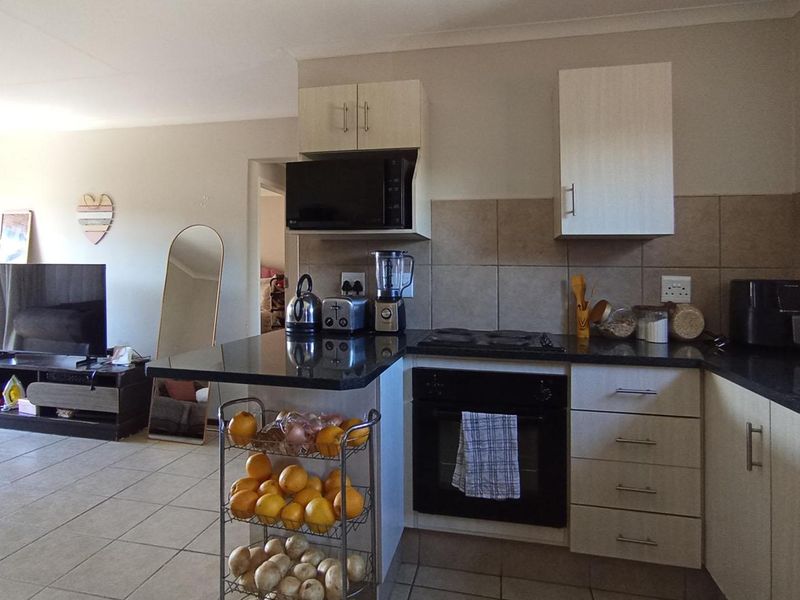 Modern 2-Bedroom Apartment for Sale in San Ridge Heights, Erand Gardens, Midrand - Photo 2