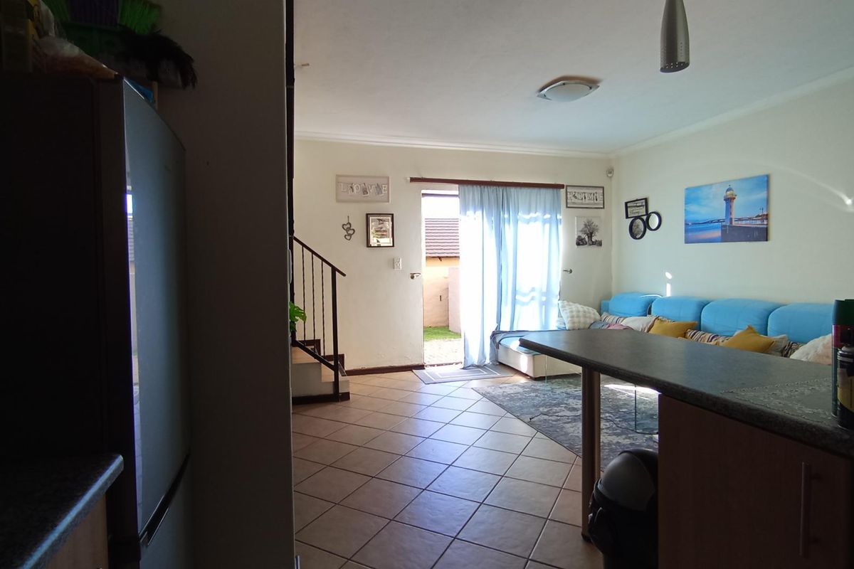 Modern 2-Bedroom Townhouse for Sale in Carlswald Creek, Midrand - Photo 4